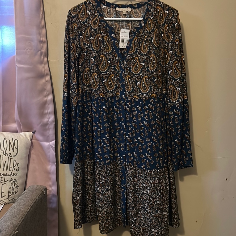 Very cute paisley dress